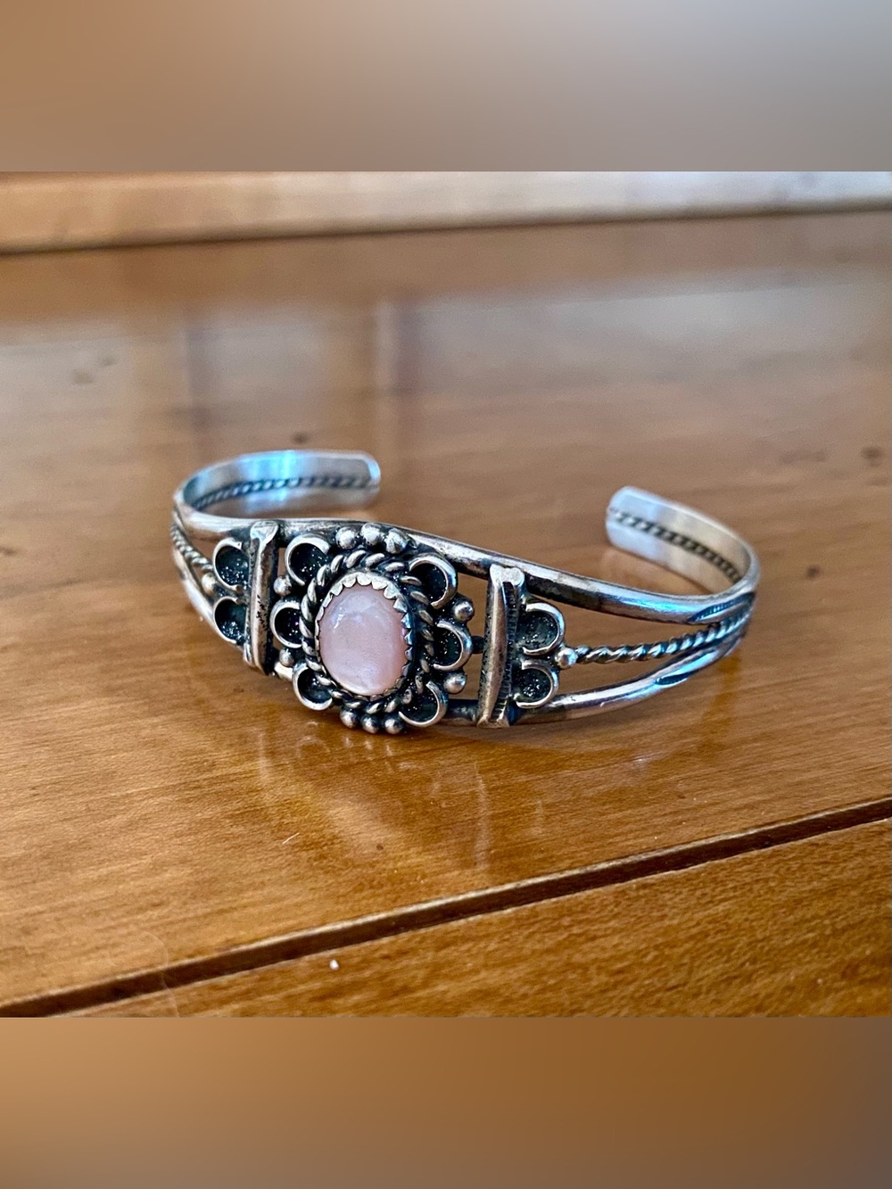 Vintage Native Sterling Silver Pink Mother of Pearl Cuff Bracelet size 6.5”